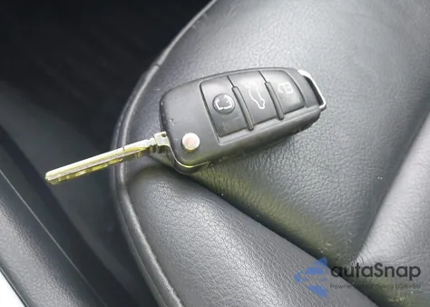 2018 Audi Q3 2.0T Premium/2.0T Sport Premium z USA, uszkodzony, nr VIN WA1ECCFS5JR027807